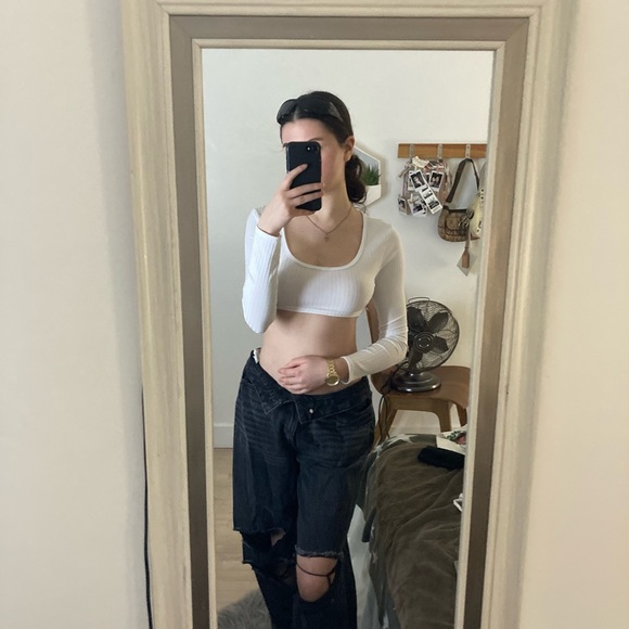 PLT Cropped Longsleeve Top - Picture 3 of 3